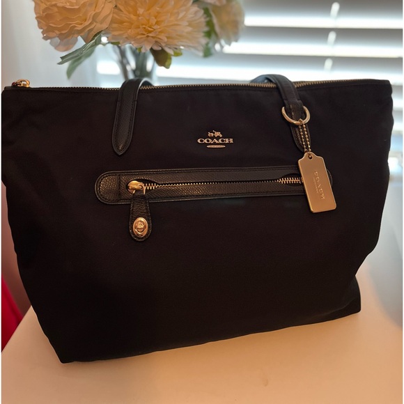 Coach Nylon Shoulder Bag. - Picture 1 of 3